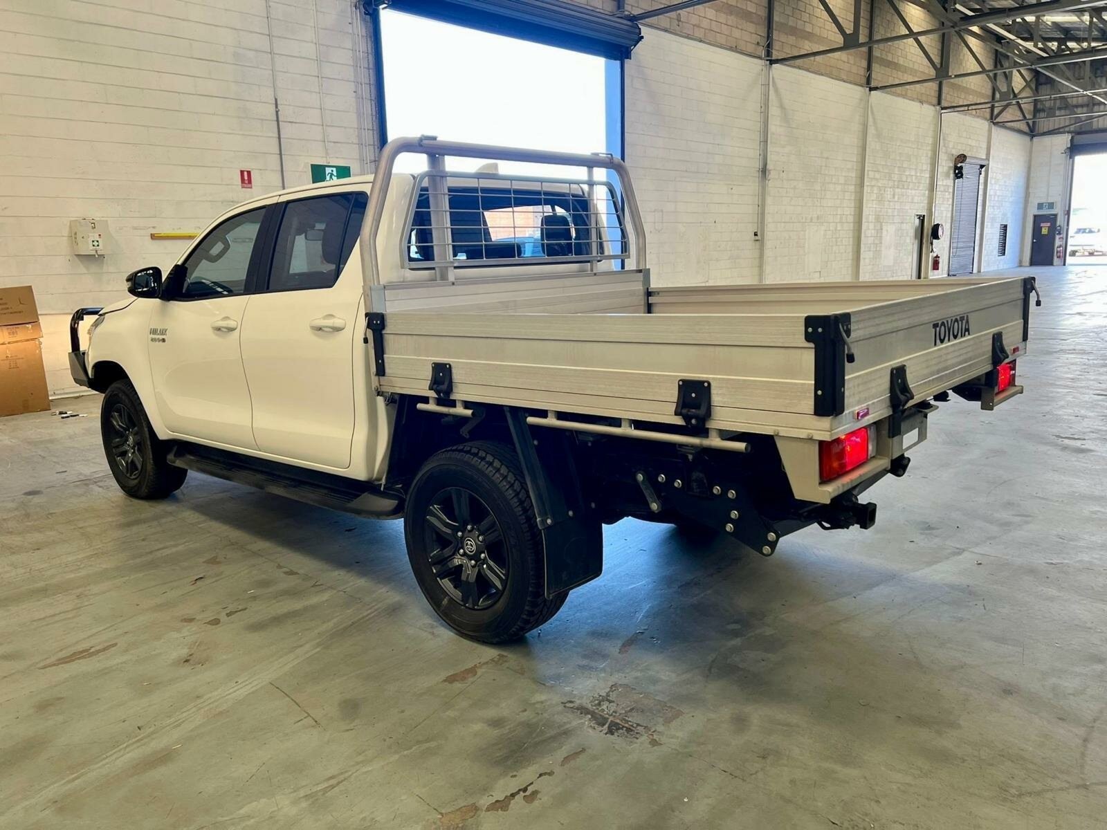 Toyota Hilux image 3