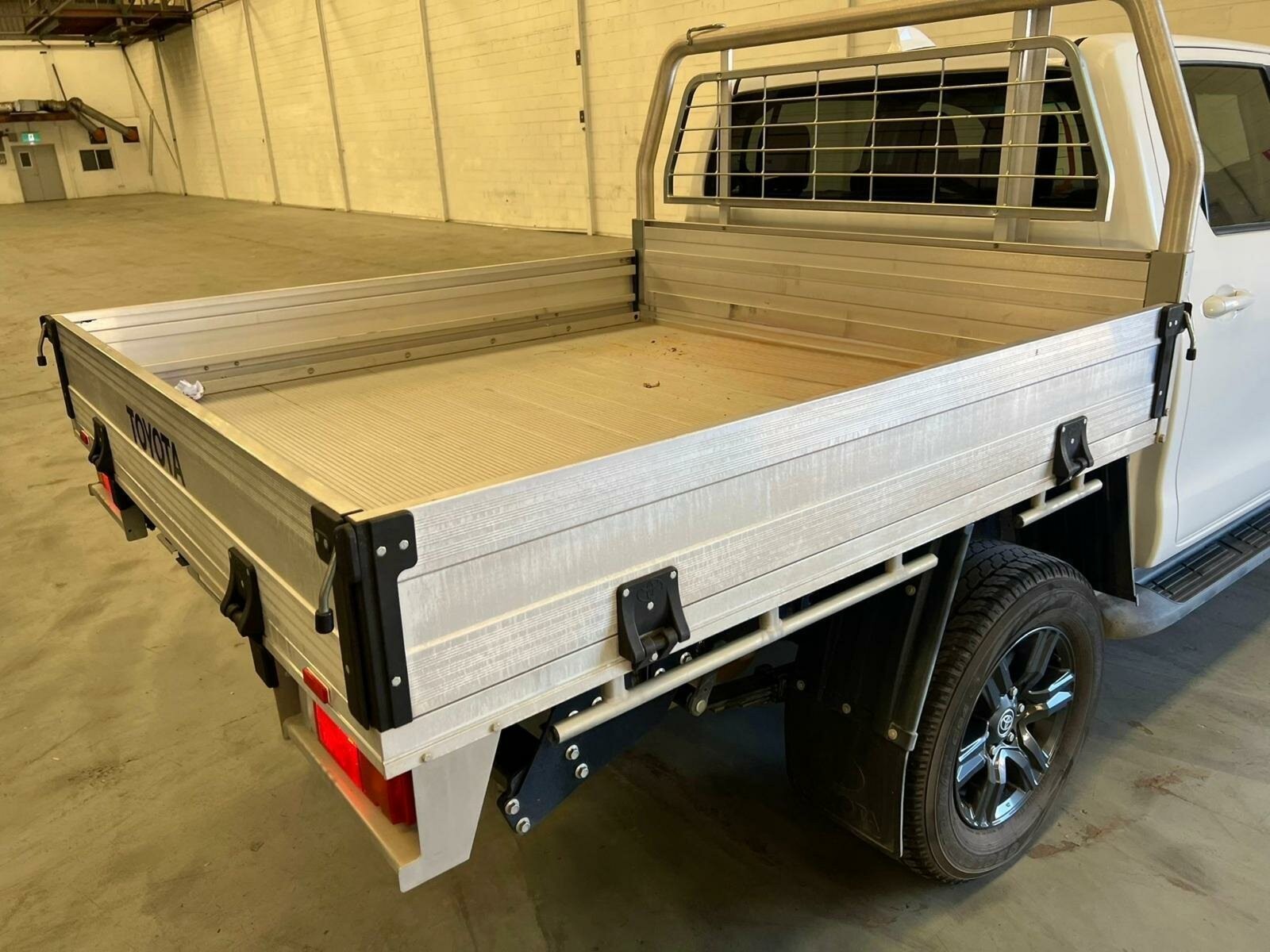 Toyota Hilux image 4