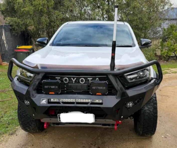 Toyota Hilux image 1