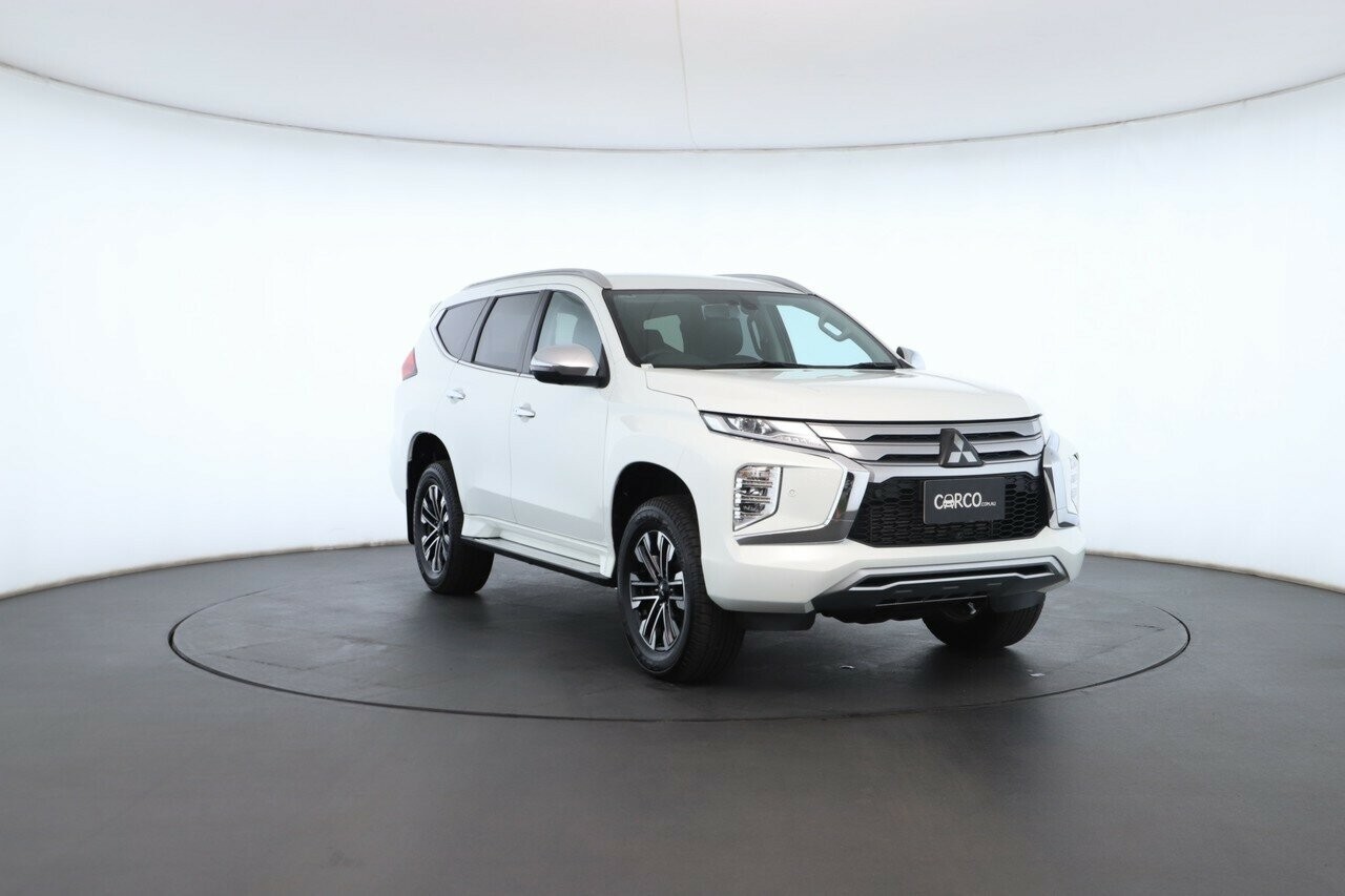 Mitsubishi Pajero Sport image 4