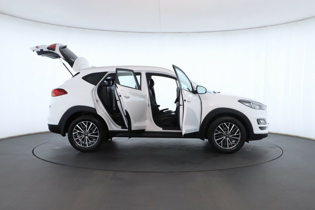 Hyundai Tucson image 2