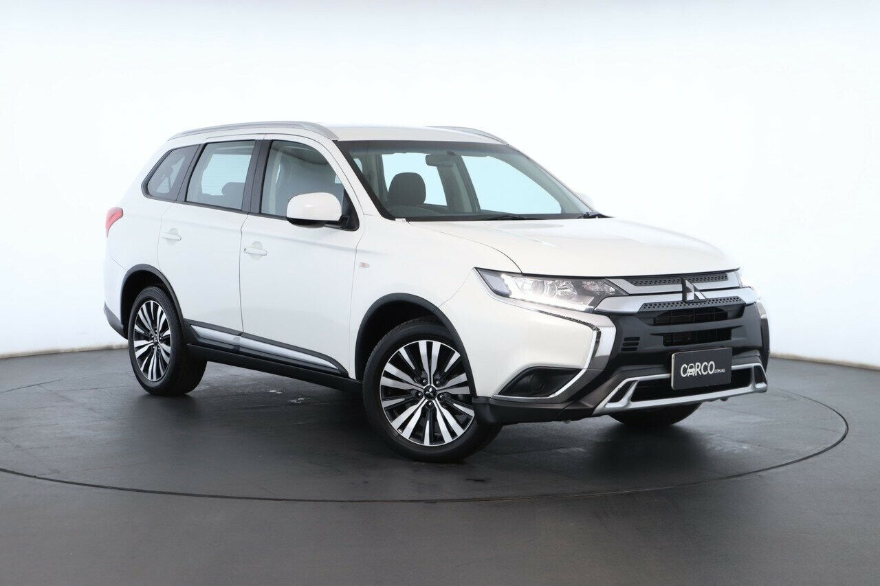 Mitsubishi Outlander image 1