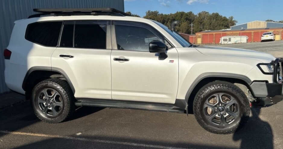 Toyota Landcruiser image 3