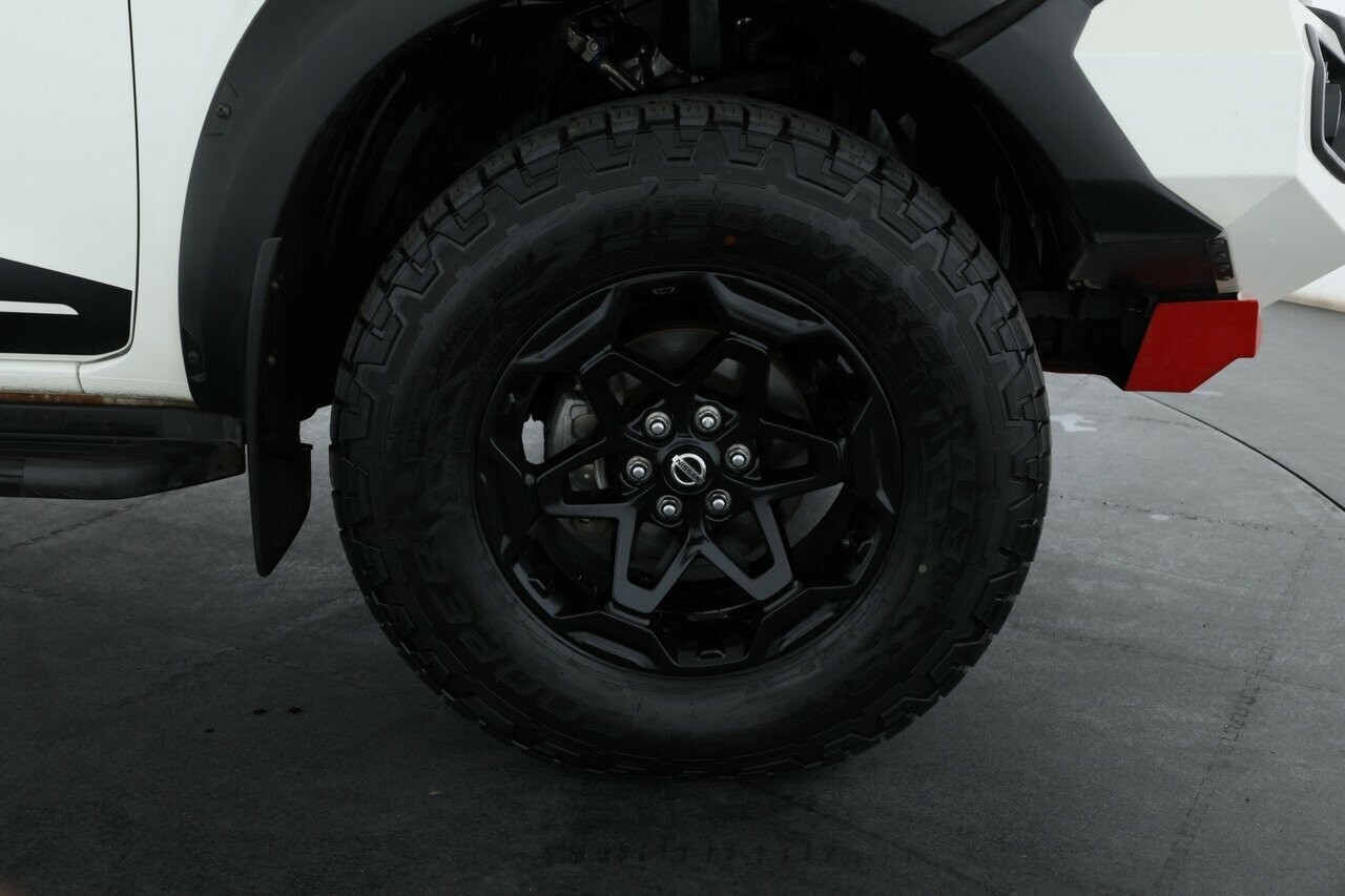 Nissan Navara image 4