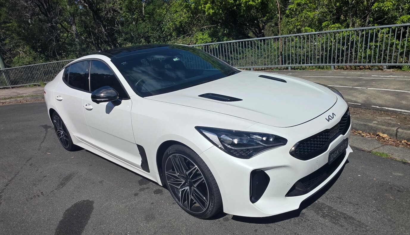 Kia Stinger image 1