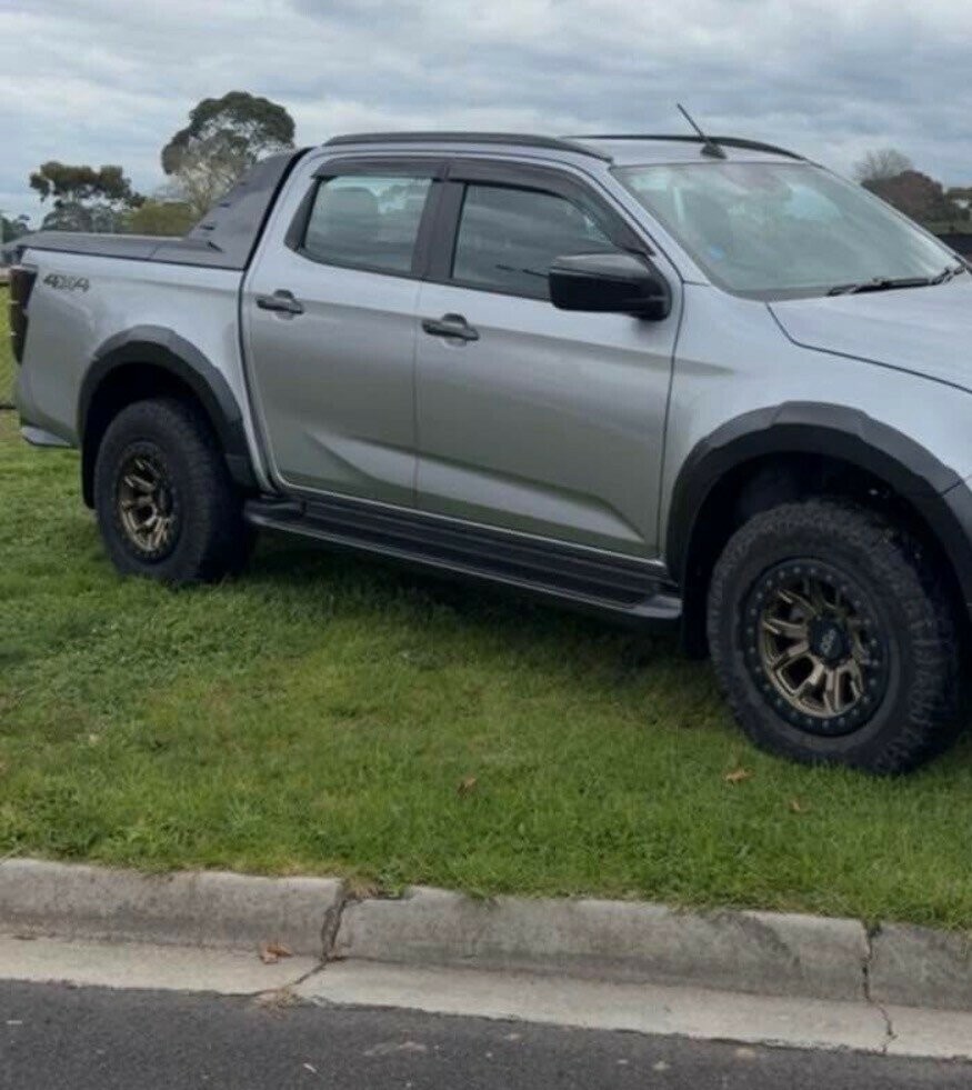 Isuzu D-max image 3