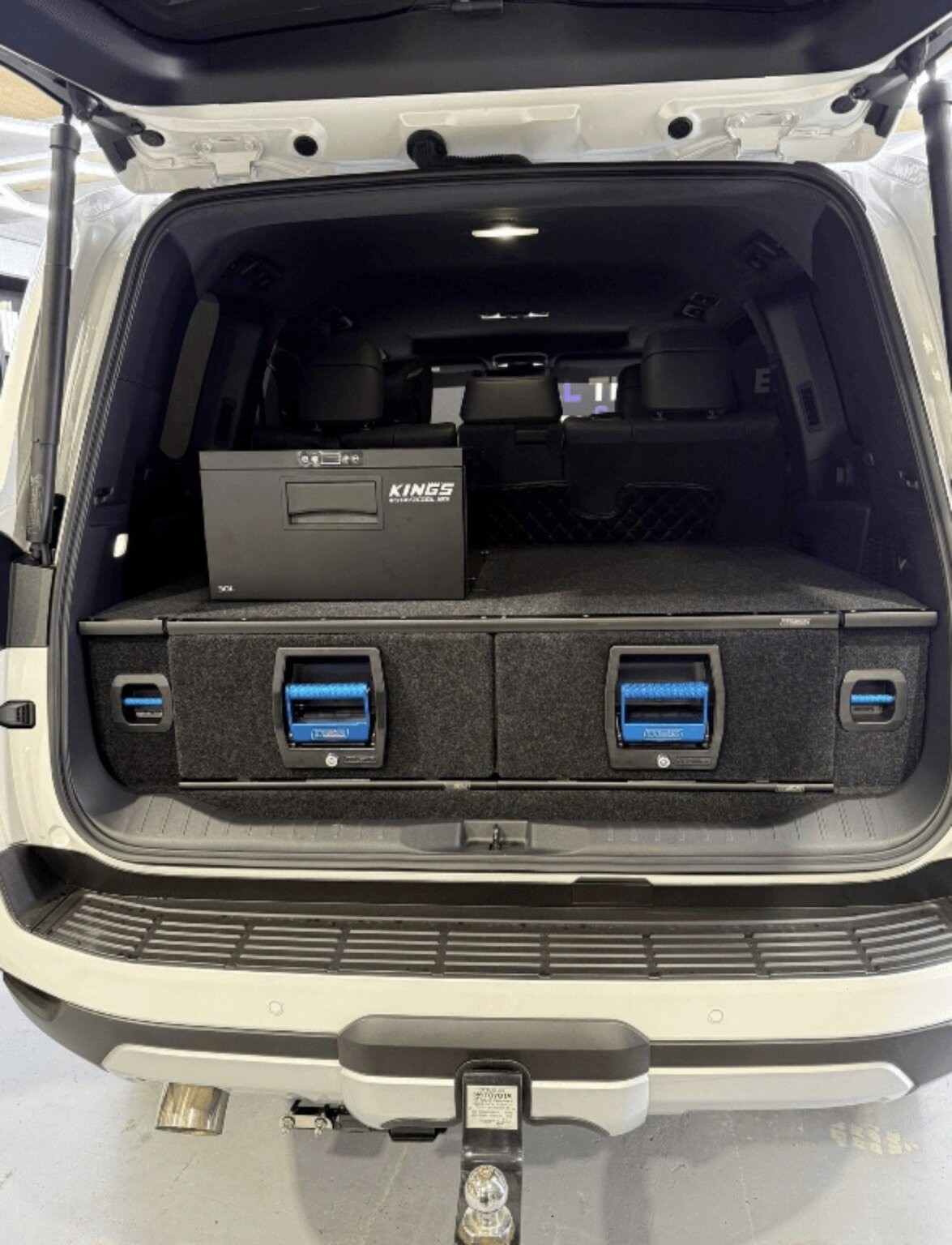 Toyota Landcruiser image 3