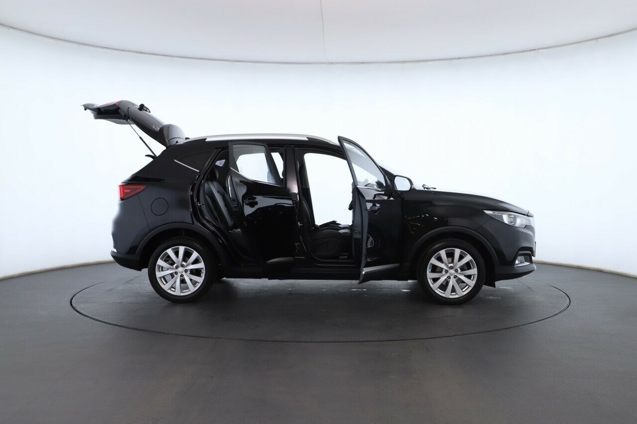 MG Zs image 2