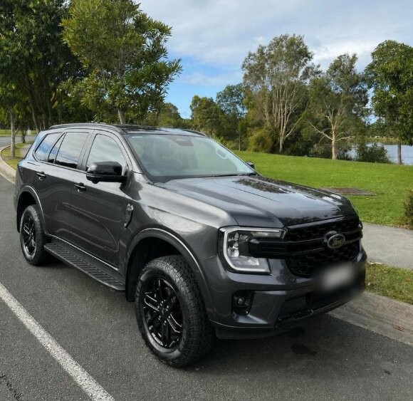 Ford Everest image 1