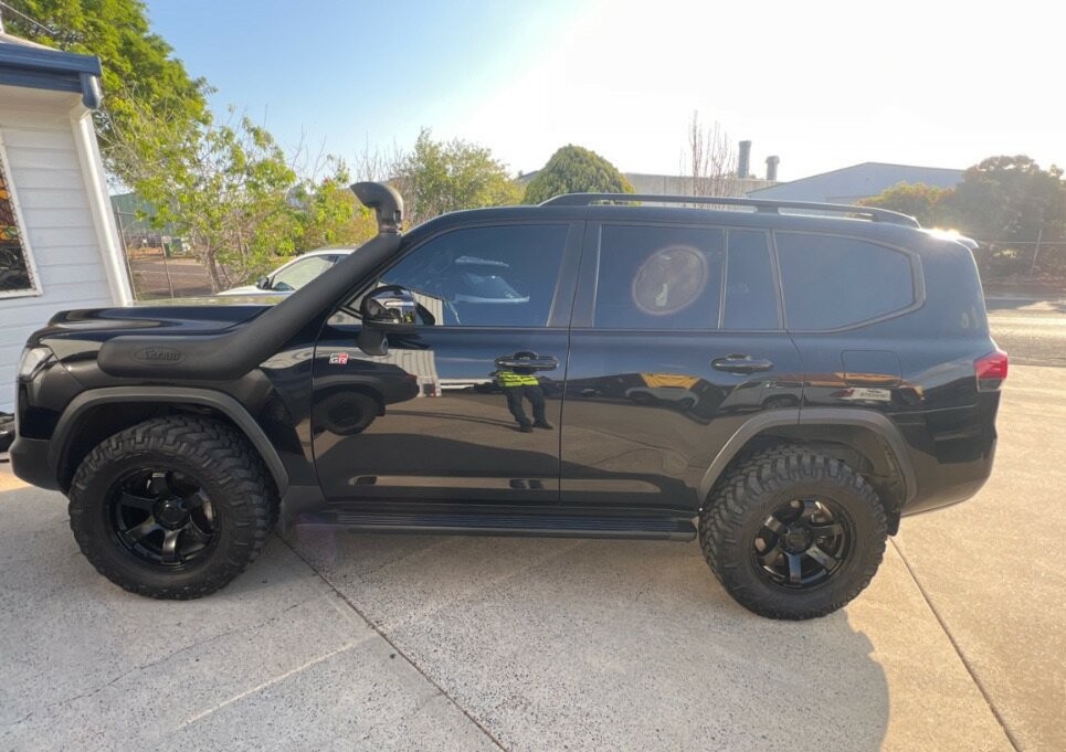 Toyota Landcruiser image 3