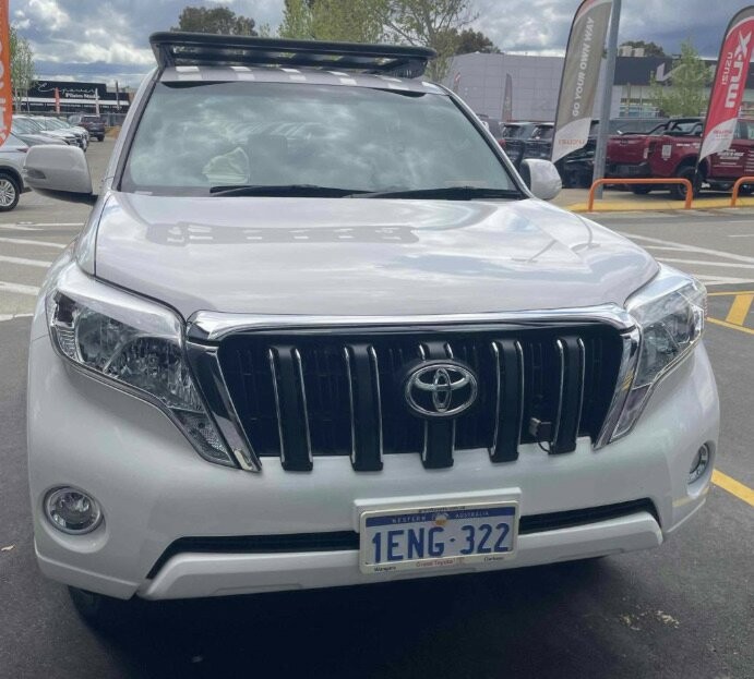 Toyota Landcruiser Prado image 2