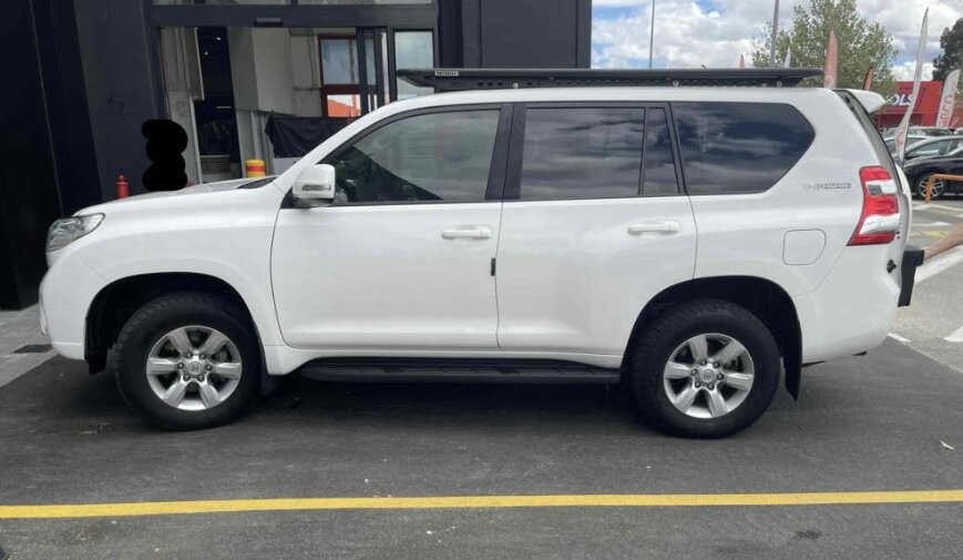 Toyota Landcruiser Prado image 3
