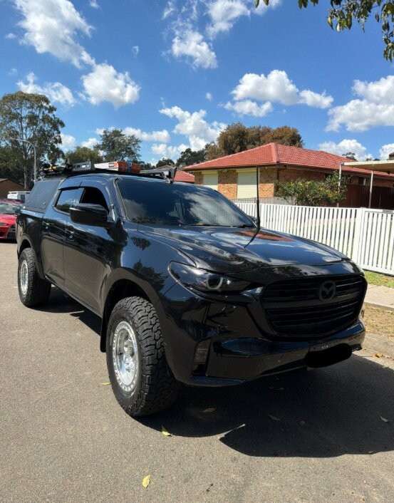 Mazda Bt-50 image 1