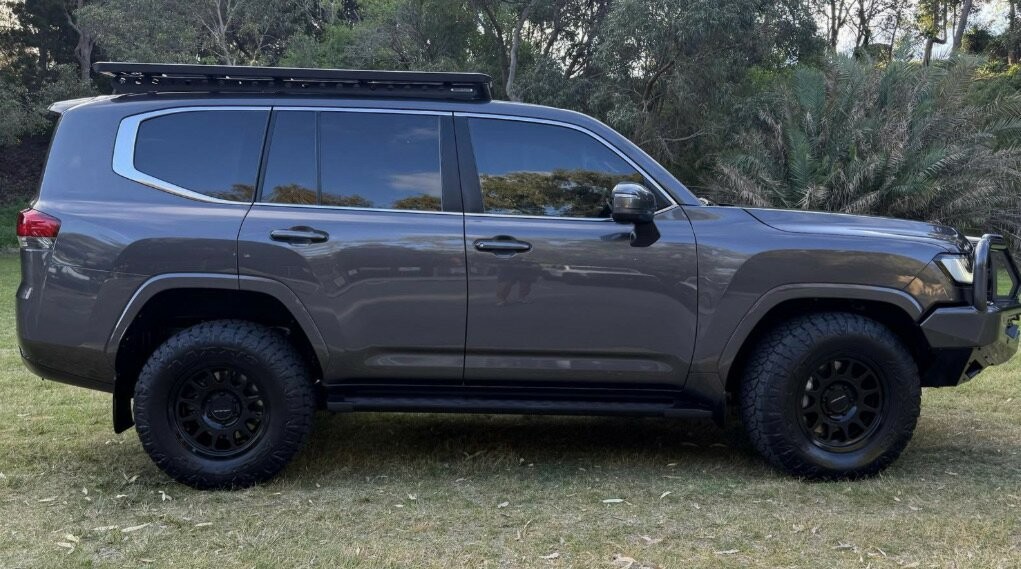 Toyota Landcruiser image 3