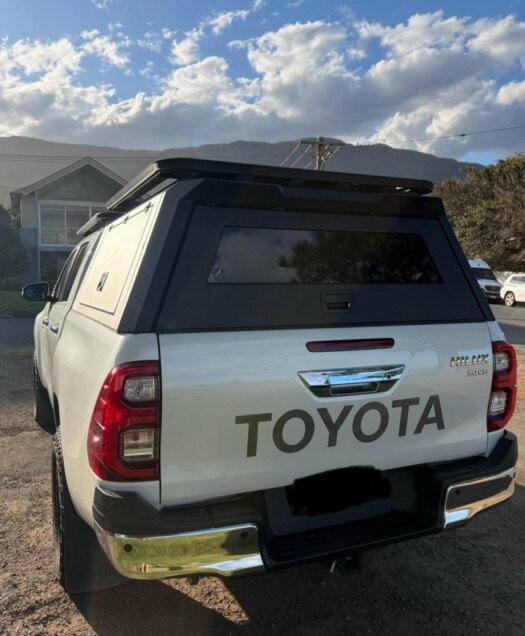 Toyota Hilux image 3