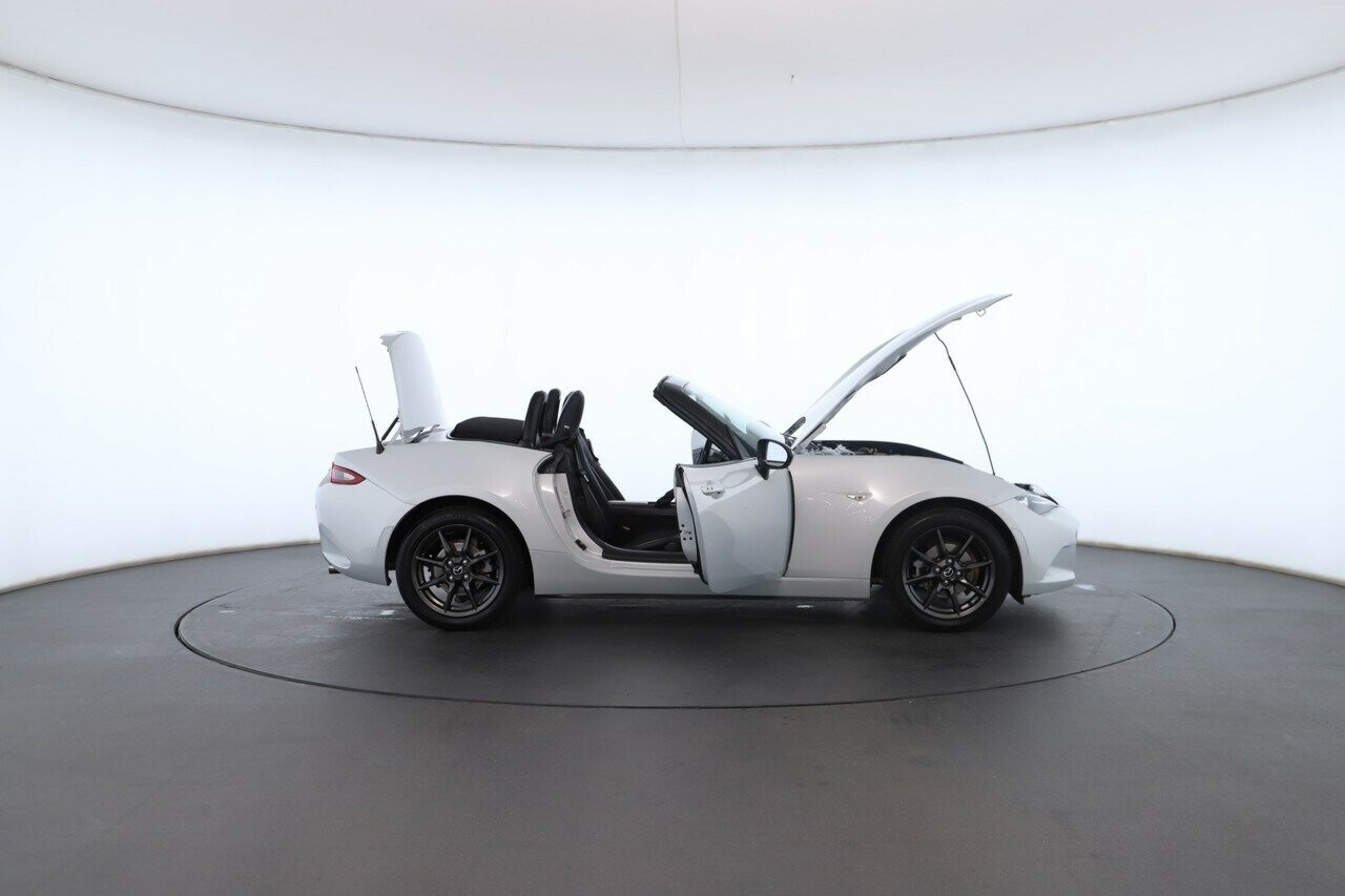 Mazda Mx-5 image 3