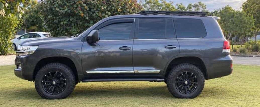 Toyota Landcruiser image 3