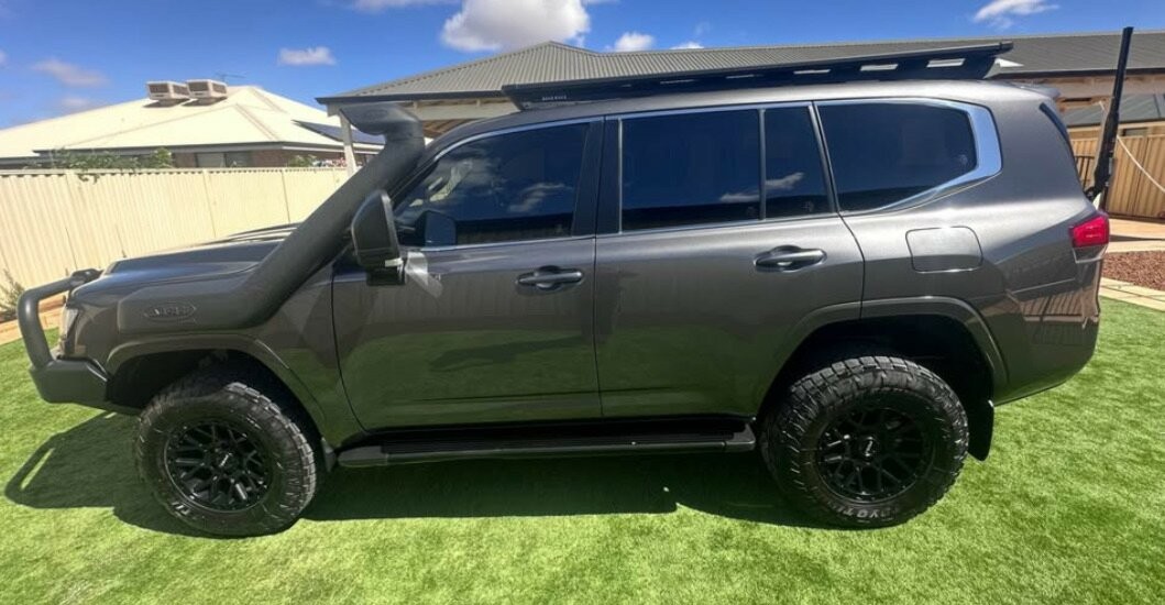 Toyota Landcruiser image 3