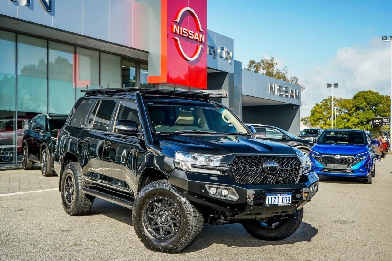 Toyota Landcruiser image 2