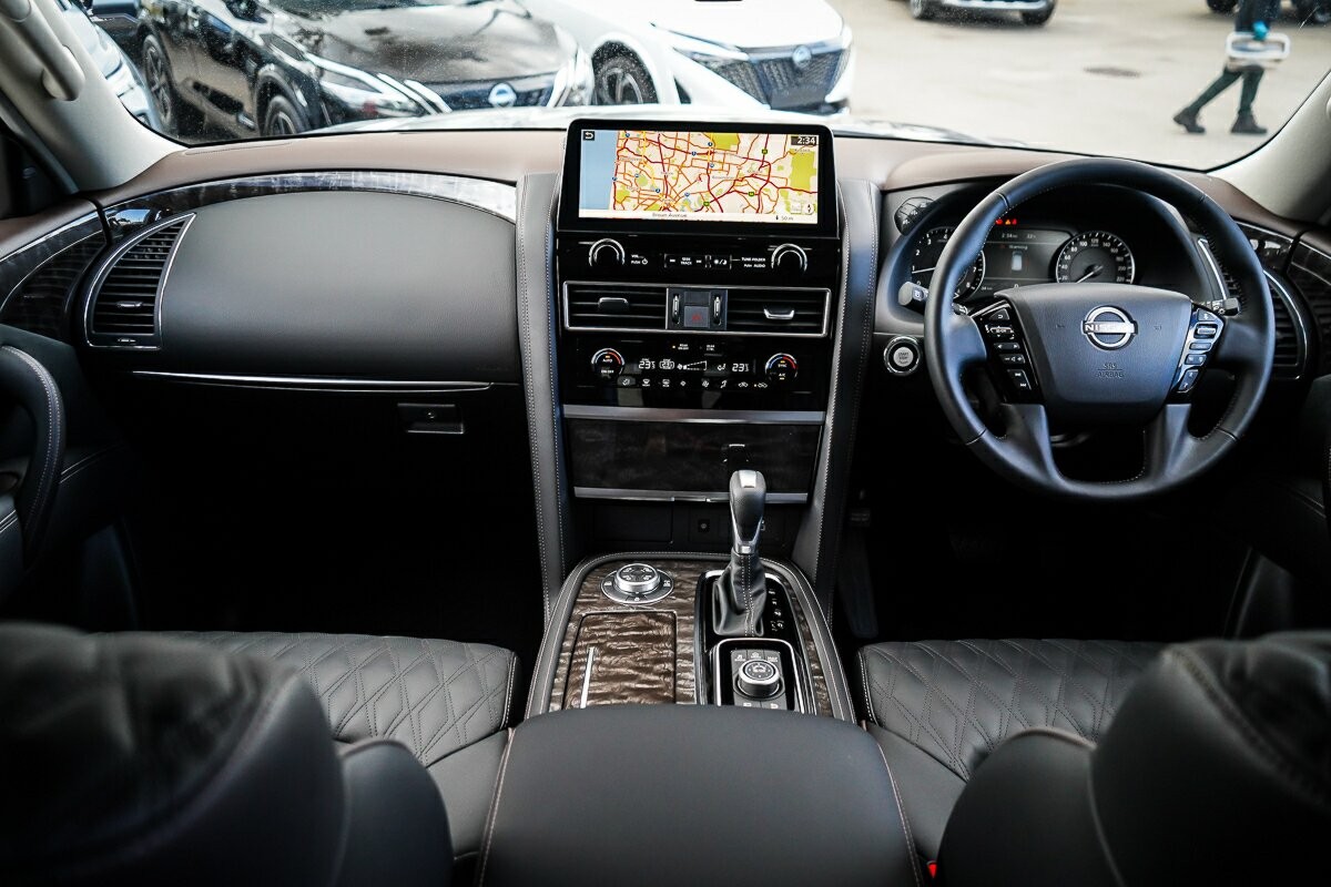 Nissan Patrol image 2