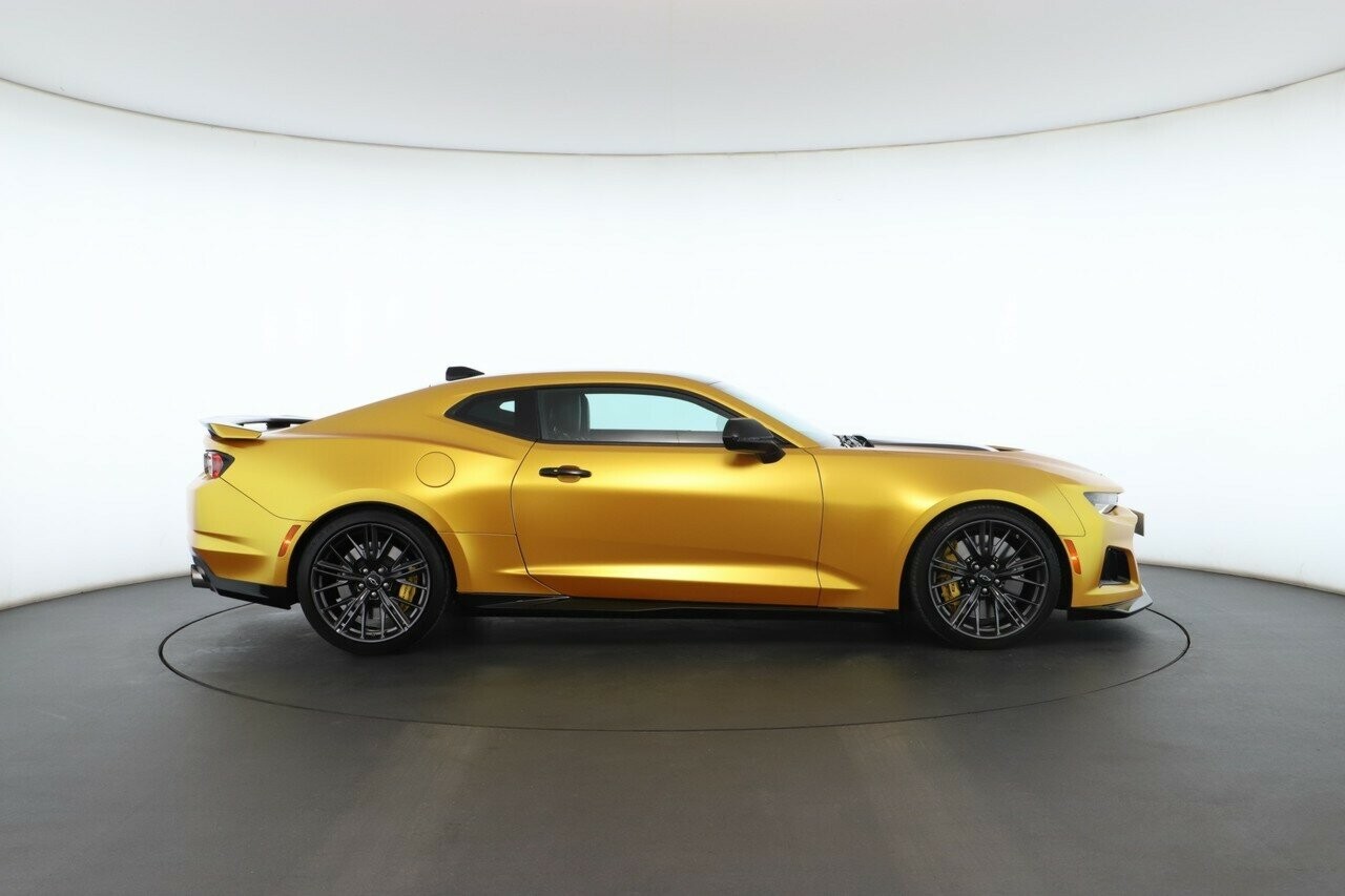 Chevrolet Camaro image 2