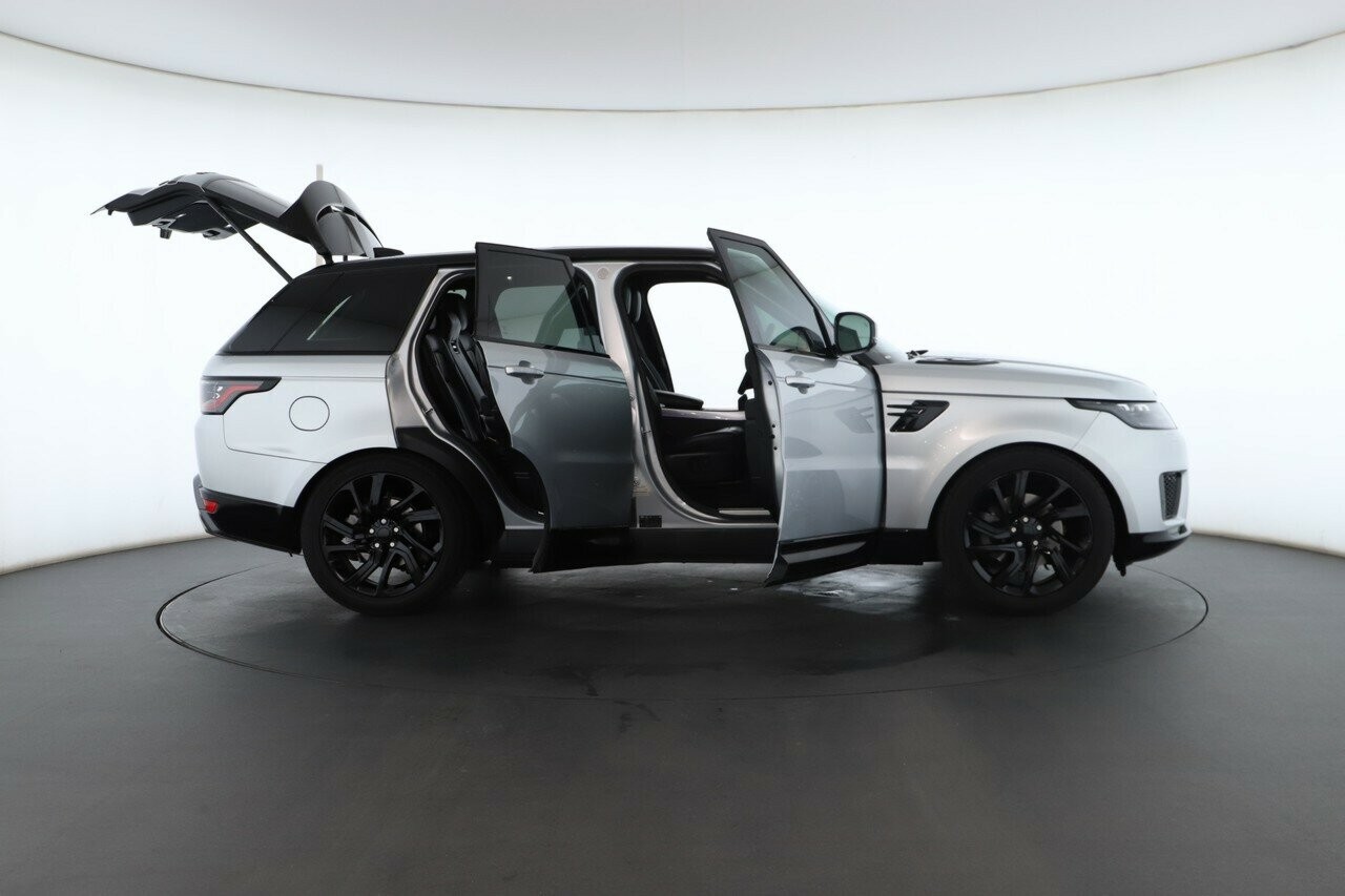 Land Rover Range Rover Sport image 2