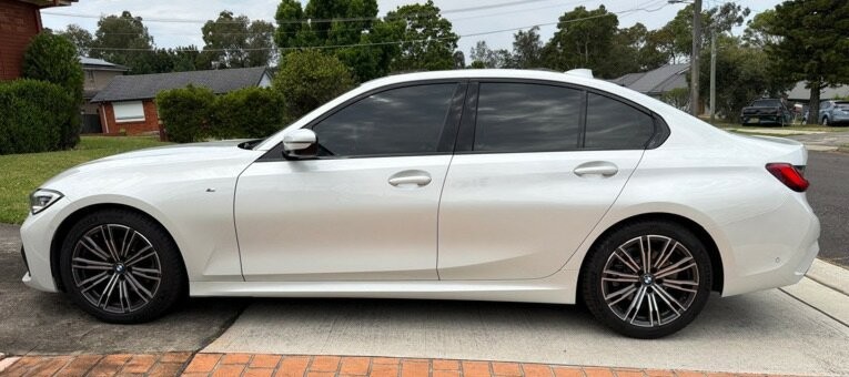 BMW 3 Series image 4