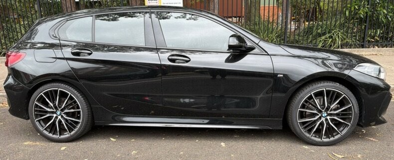 BMW 1 Series image 2