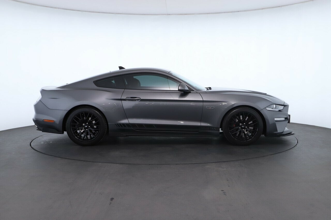 Ford Mustang image 3