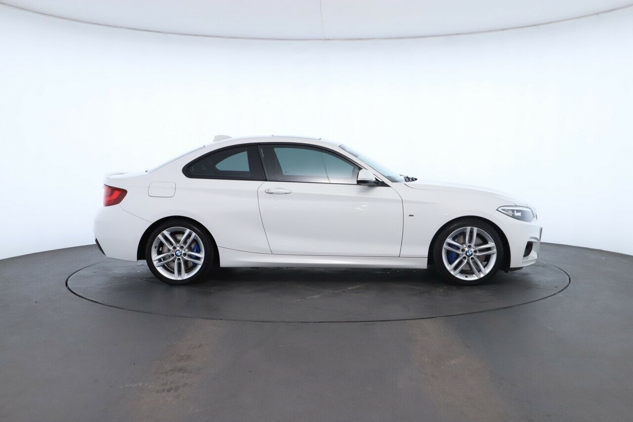 BMW 2 Series image 3