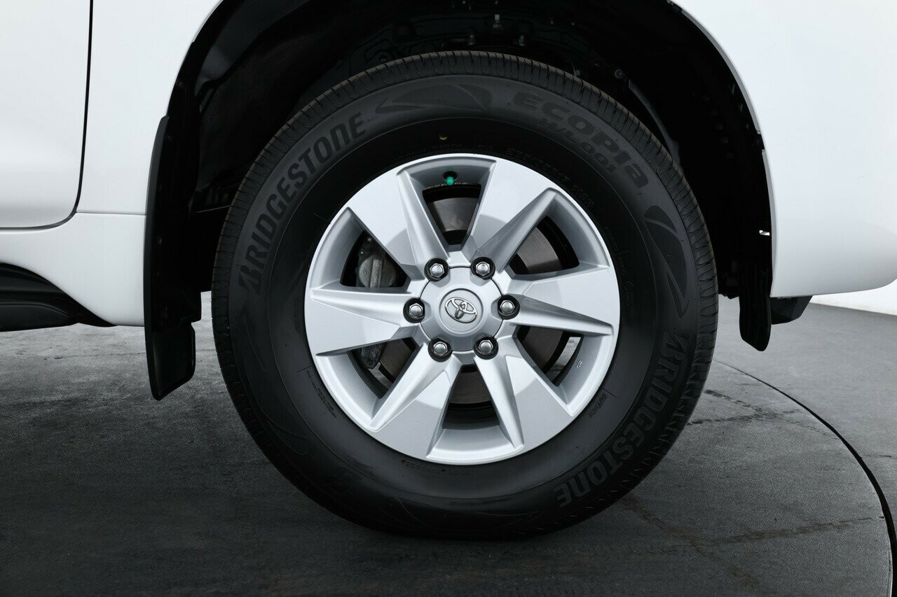 Toyota Landcruiser Prado image 4