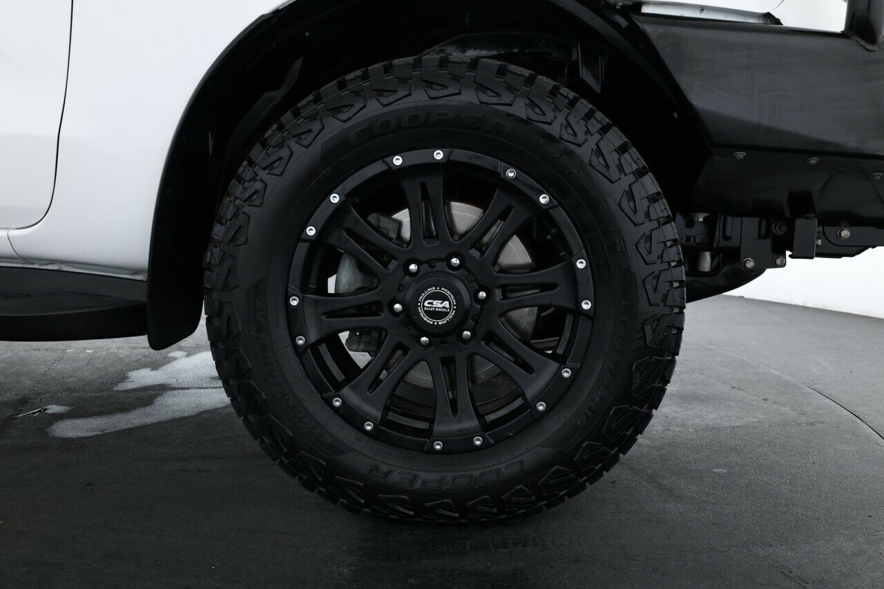 Ford Everest image 4