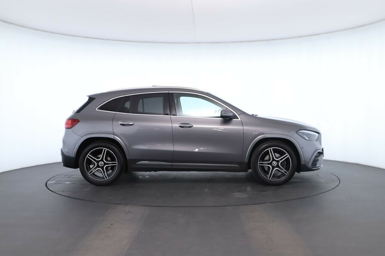 Mercedes Benz Gla-class image 3
