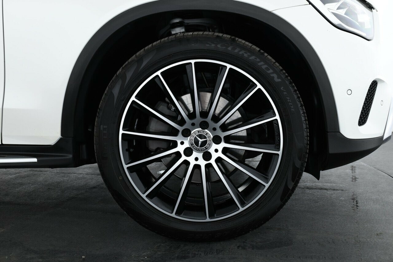 Mercedes Benz Glc-class image 4