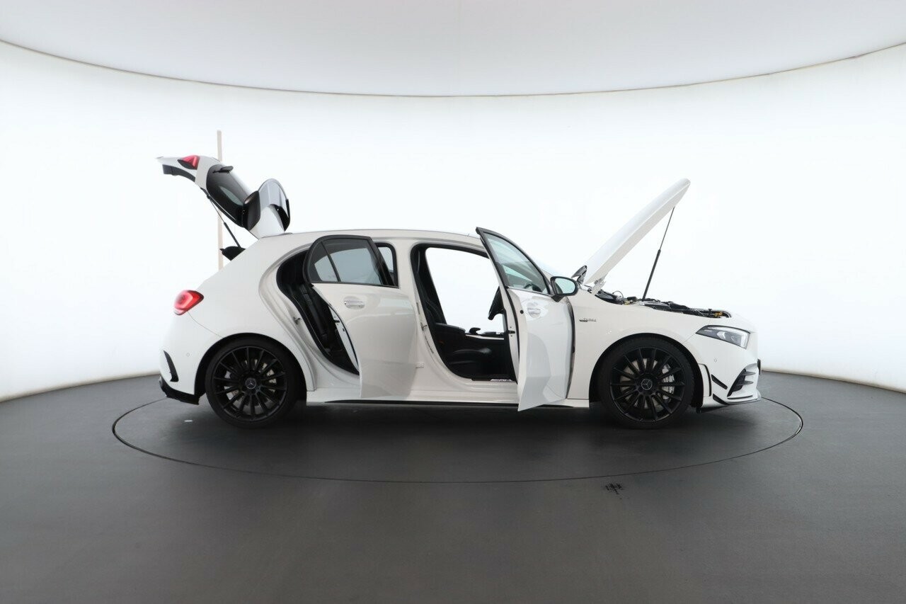 Mercedes Benz A-class image 2