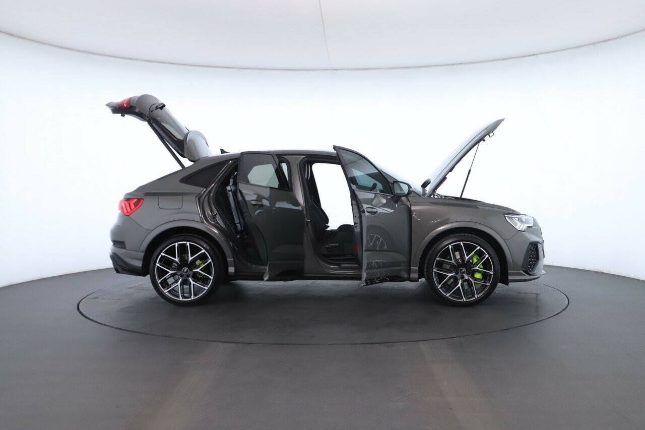 Audi Rs Q3 image 2