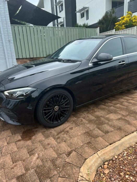 Mercedes Benz C-class image 2