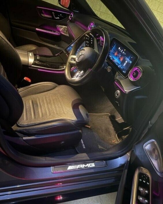 Mercedes Benz C-class image 4