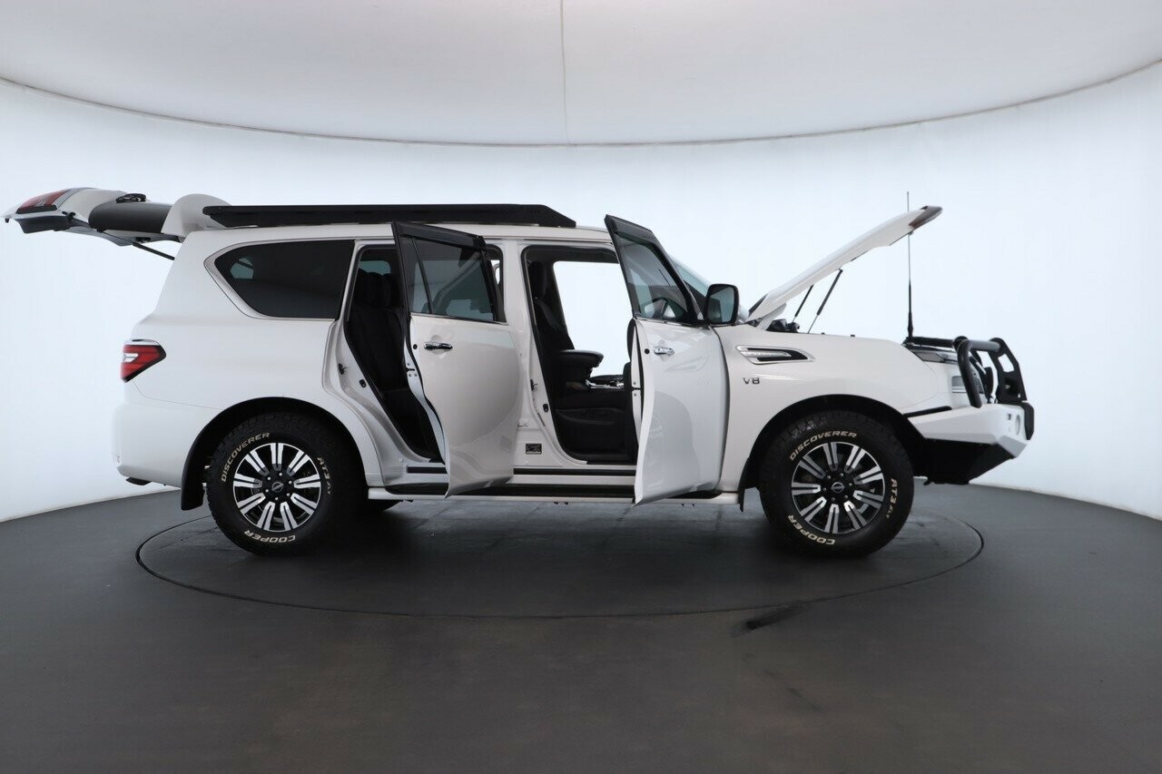 Nissan Patrol image 2