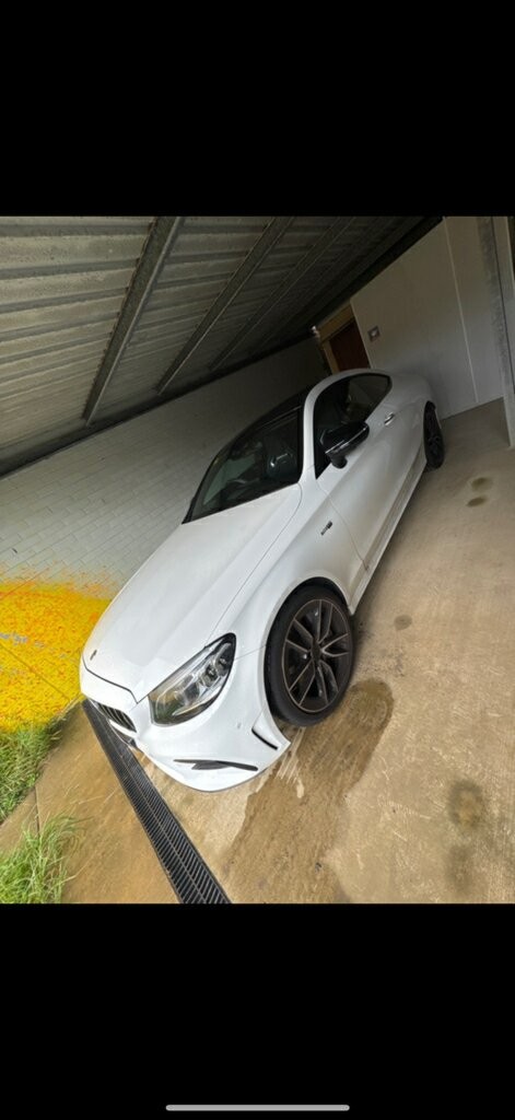 Mercedes Benz C-class image 1