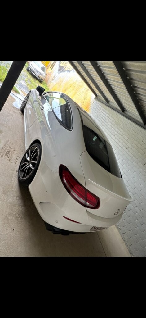 Mercedes Benz C-class image 2