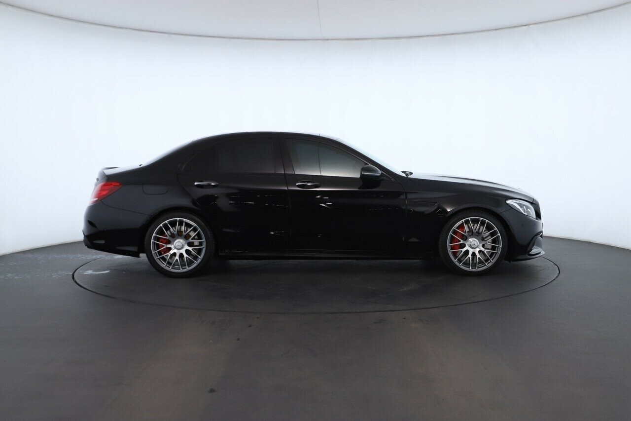 Mercedes Benz C-class image 3