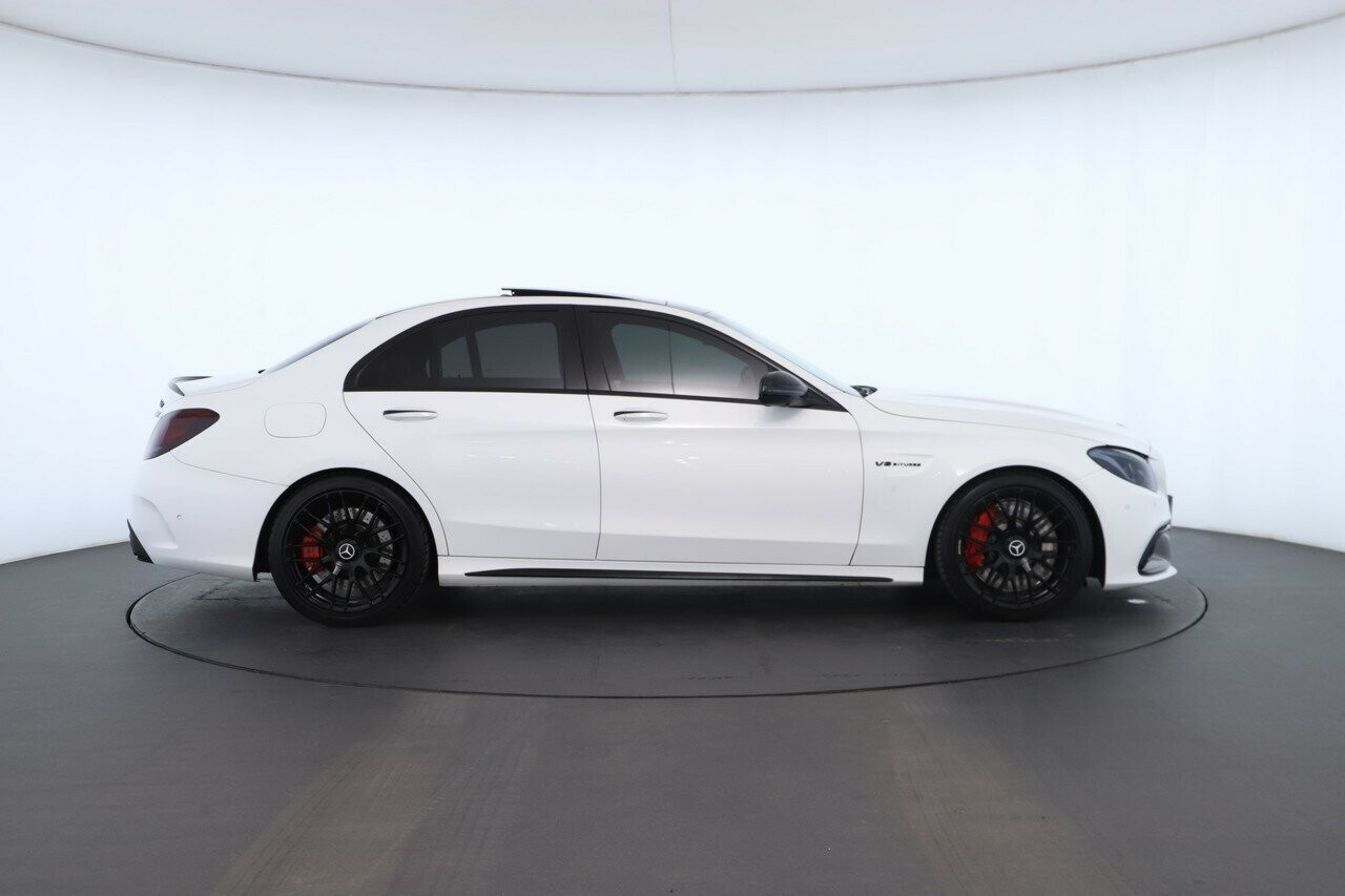 Mercedes Benz C-class image 3