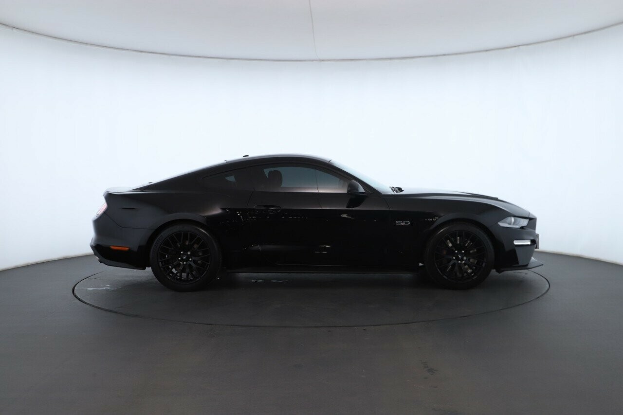 Ford Mustang image 3