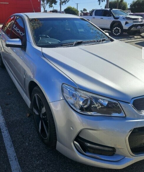 Holden Commodore image 3