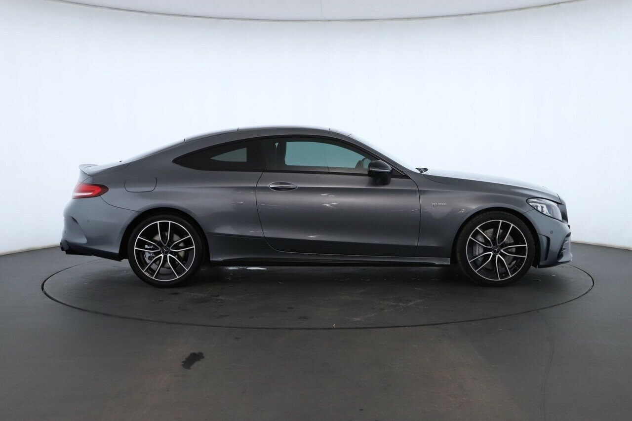 Mercedes Benz C-class image 3