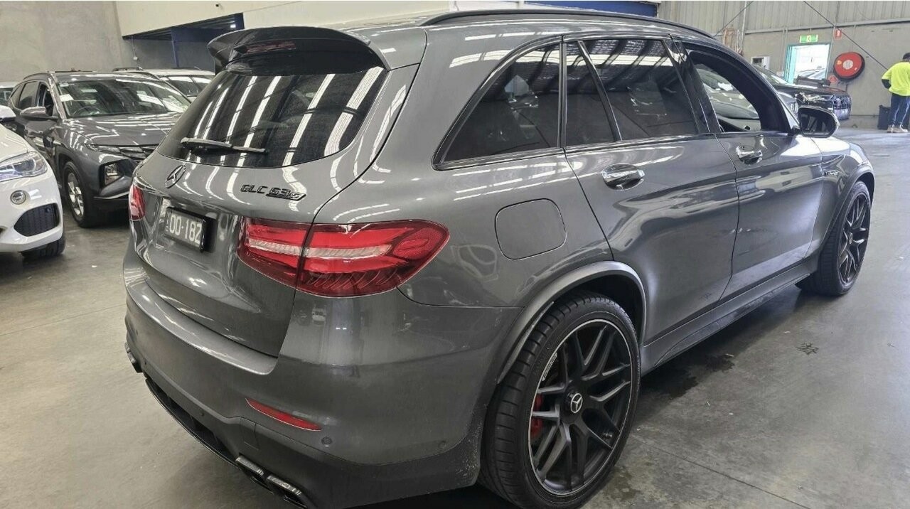 Mercedes Benz Glc-class image 2