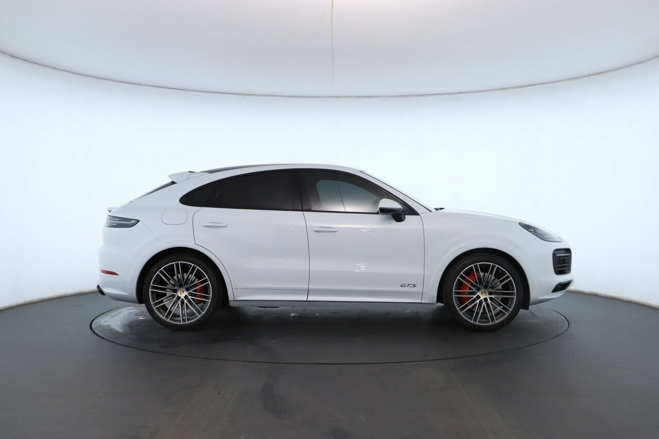 Porsche Cayenne image 3