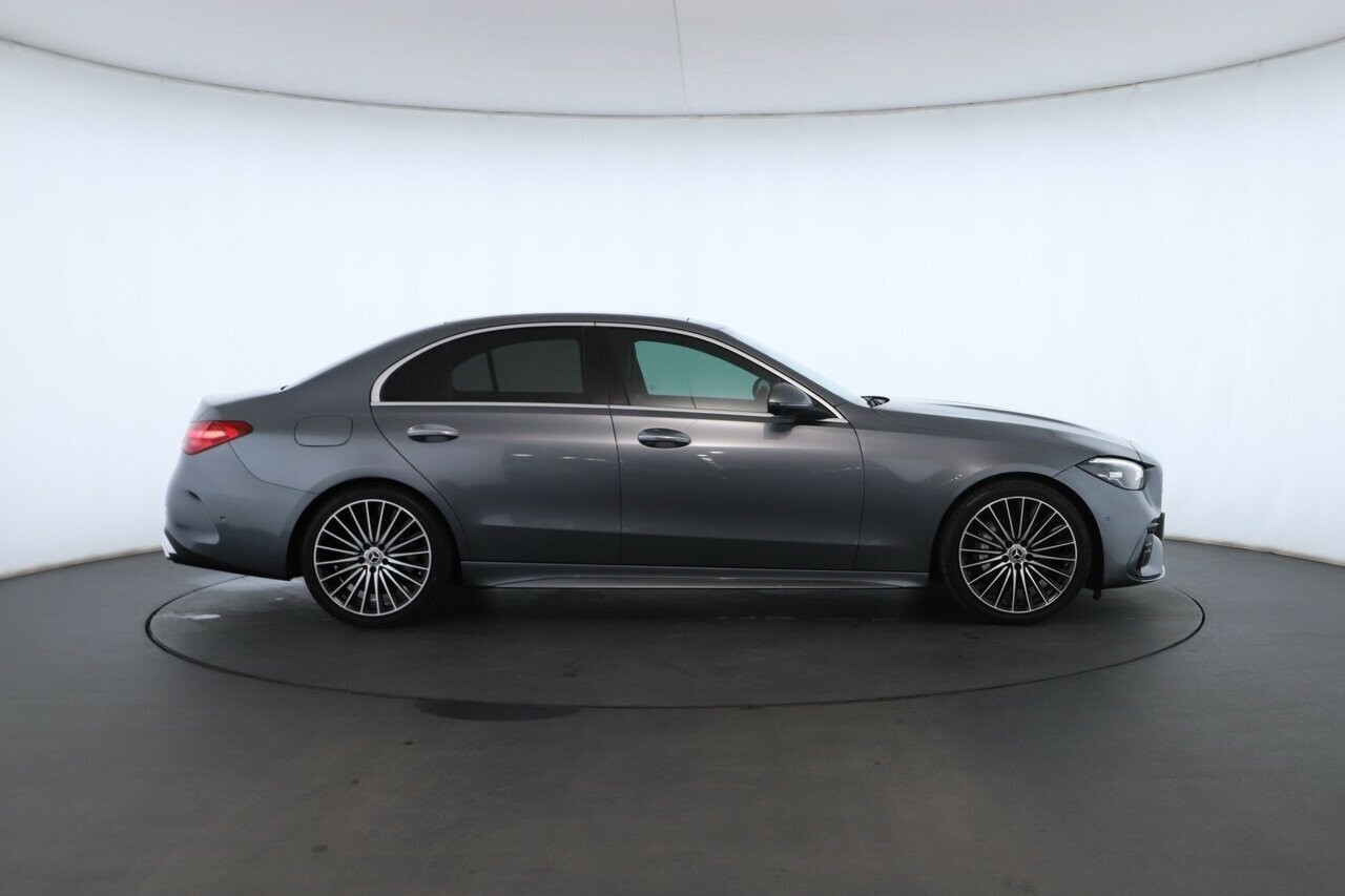 Mercedes Benz C-class image 3