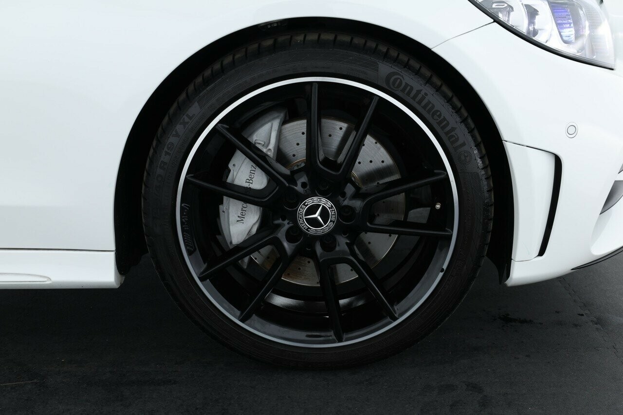 Mercedes Benz C-class image 4